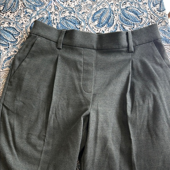LOFT Green Pleated Womens Trousers size Small - Picture 1 of 7